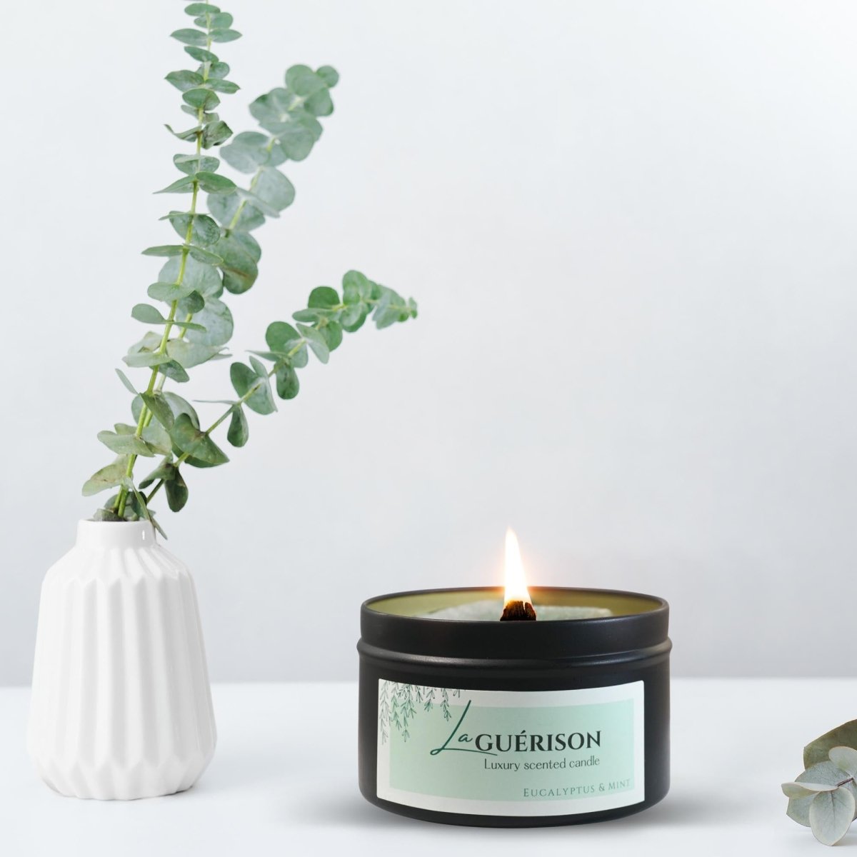 La Guérison - Eucalyptus & Mint Serenity: Soy Wax Candle with Green Aventurine Gem Stones - Nairu™ - A Candle Boutique - Scented Candle -