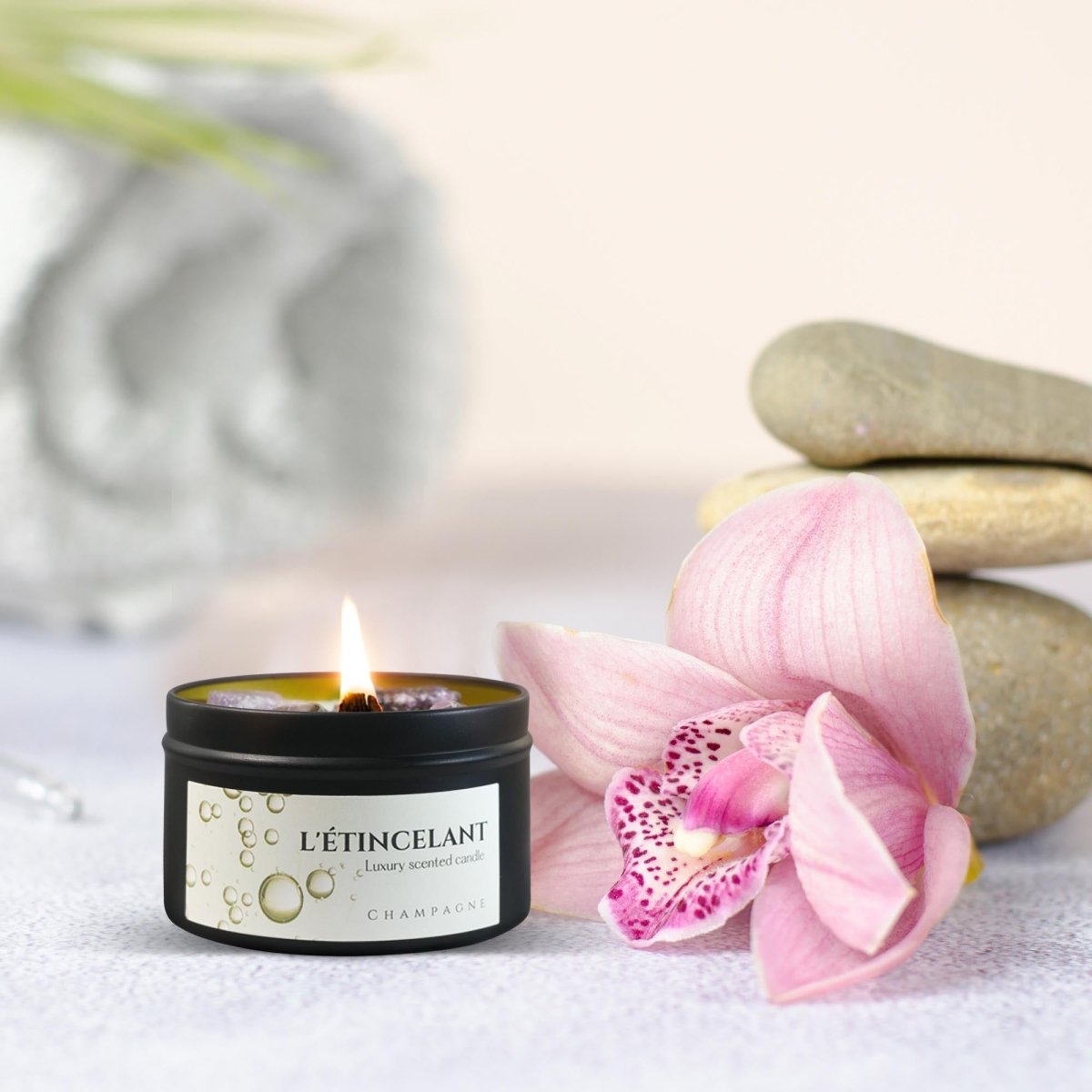 L'étincelant - Champagne Euphoria: Soy Wax Candle with Amethyst Gem Stones - Nairu™ - A Candle Boutique - Scented Candle -